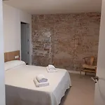 Vora *